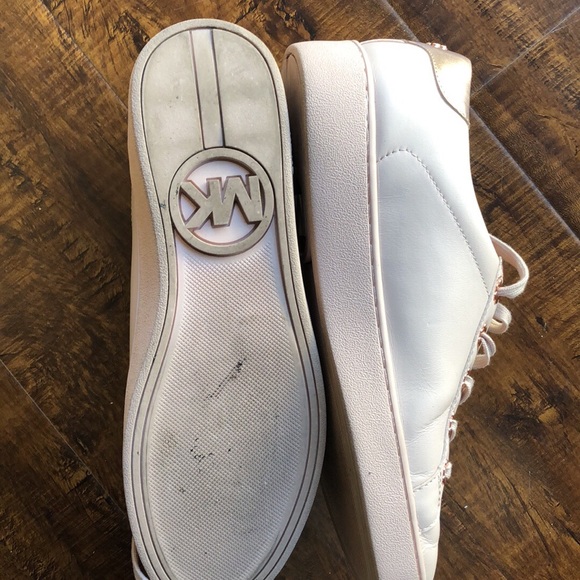 Soft pink Michael Kors sneakers! - Picture 2 of 4